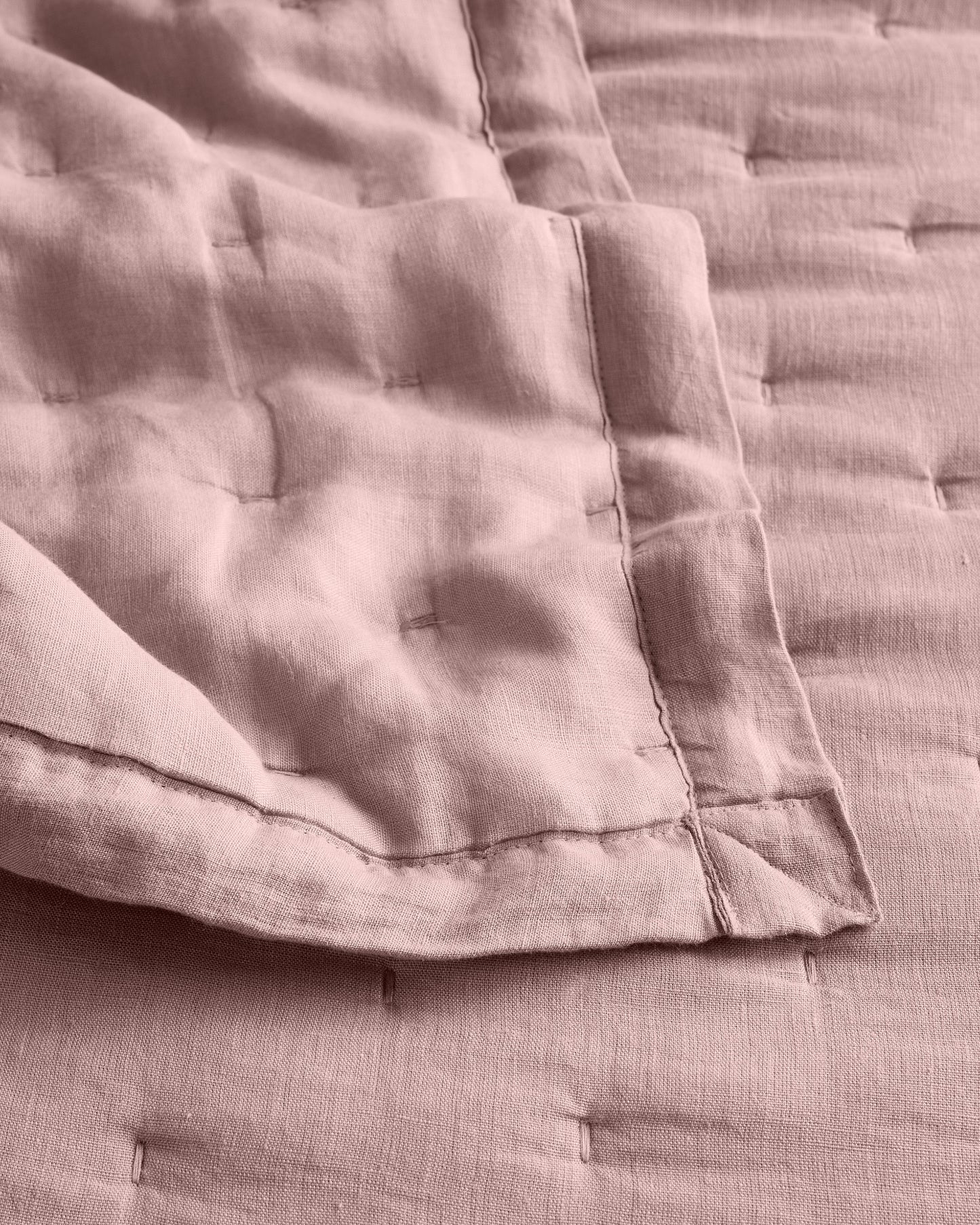 European Linen Dream Quilt Set